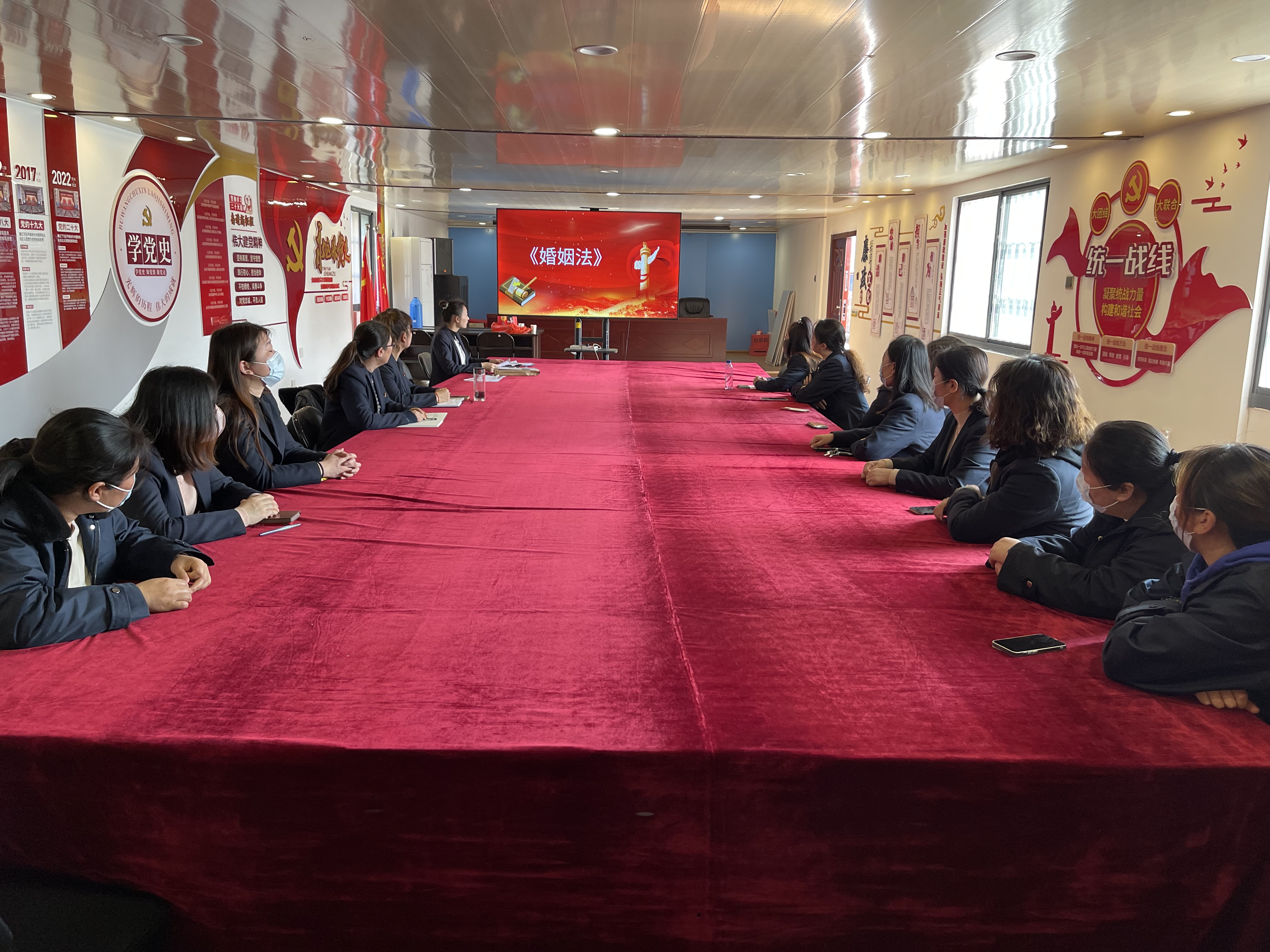 公交集團(tuán)公交事業(yè)一部舉辦女職工普法宣傳等活動