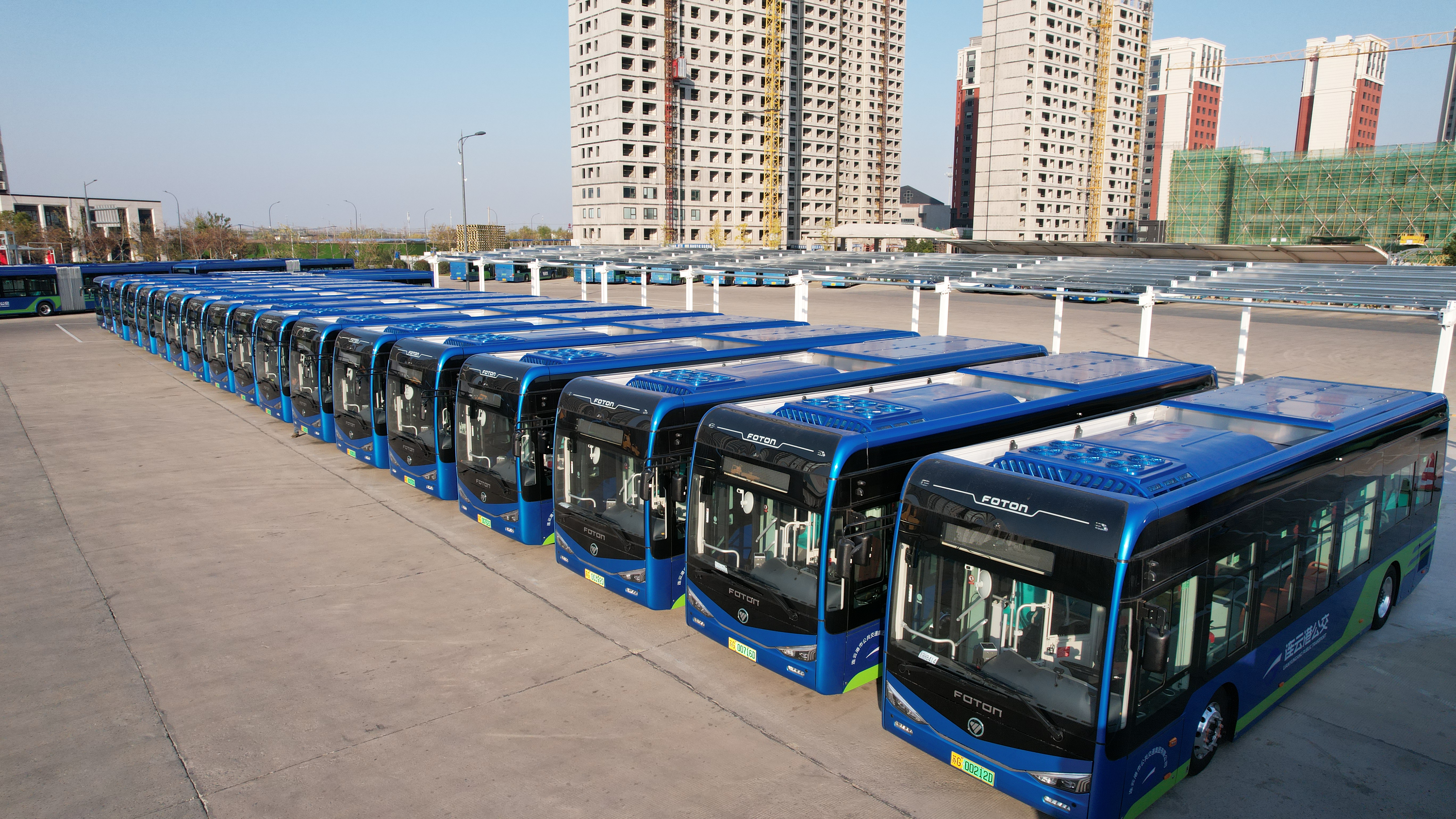 即日起，連云港公交150臺(tái)新能源公交車陸續(xù)投入運(yùn)營