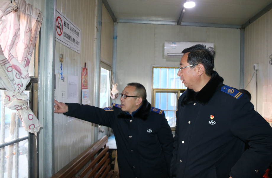 公交集團領(lǐng)導突擊檢查權(quán)屬單位春運安全及營運情況