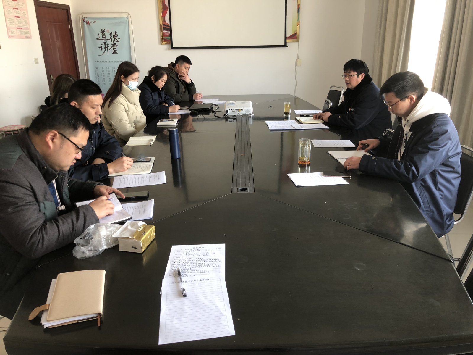 公交集團(tuán)公交事業(yè)二部召開2022年首次運營生產(chǎn)會