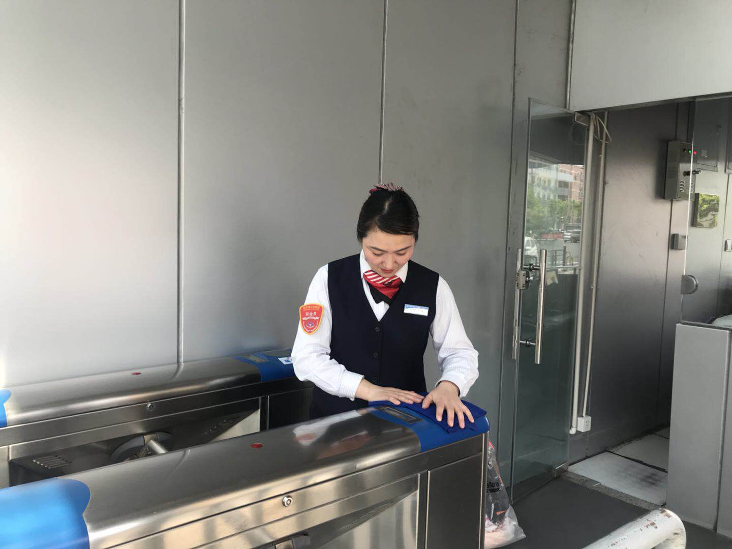 用心工作，用心服務