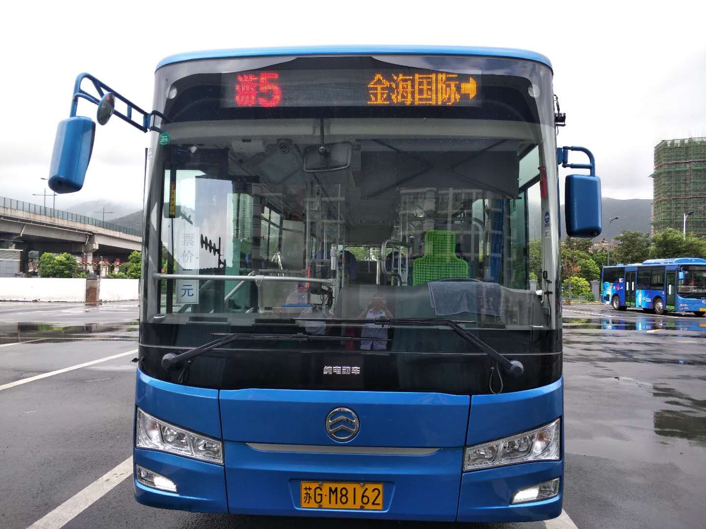 即日起，公交游5、游8路恢復(fù)原線運行